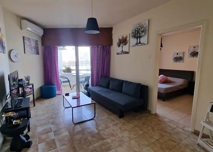 Serenity By The Sea * 라르나카