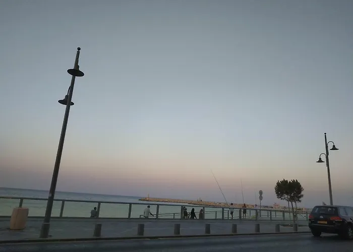 Serenity By The Sea *